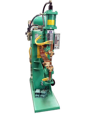 Máquina de soldadura do ponto do dispositivo da soldadura de ponto da precisão 150KVA única para a cremalheira do armazenamento