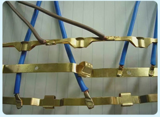 Soldador do ponto da precisão da folha de bronze da frequência média de máquina de soldadura do ponto da porca 180KVA