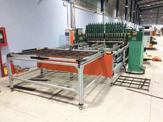 Máquina de soldadura industrial 150KVA de Gantry Type Row do soldador do ponto da frequência variável